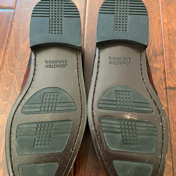 Seldom worn Johnston  & Murphy fashion shoes - Picture 5 of 6